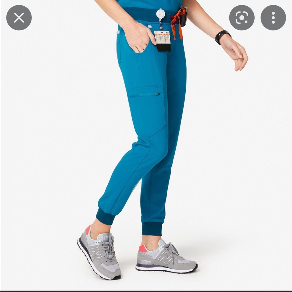 Alps blue figs jogger scrubs